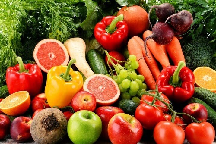 Votre régime quotidien de perte de poids peut inclure la plupart des légumes et des fruits. 