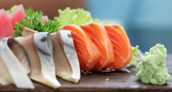 Dans le régime japonais, vous pouvez manger du poisson, mais sans sel. 